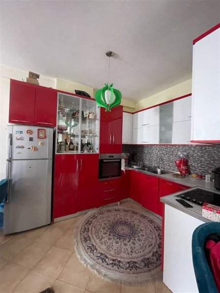 Tirane, jepet me qera apartament 1+1+Ballkon , 70 m² 400 € (Yzberisht , rruga Besim Alla)