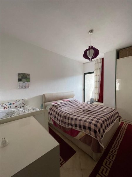 Tirane, jepet me qera apartament 1+1+Ballkon , 70 m² 400 € (Yzberisht , rruga Besim Alla)