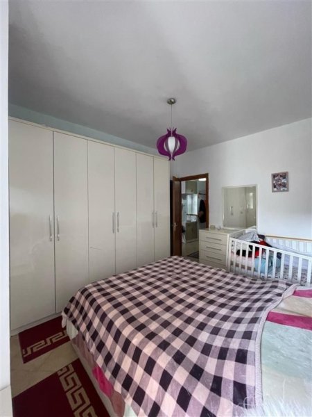 Tirane, jepet me qera apartament 1+1+Ballkon , 70 m² 400 € (Yzberisht , rruga Besim Alla)