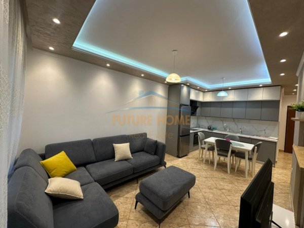 Tirane, jepet me qera apartament 2+1 Kati 6, 103 m² 800 € (tek Vizon Plus, Don Bosko)