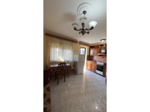 Shqiperi, jepet me qera apartament 2+1 Kati 5, 81 m² 450 € (Rrugen Ferit Xhajko)
