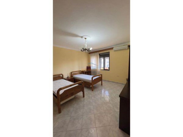 Shqiperi, jepet me qera apartament 2+1 Kati 5, 81 m² 450 € (Rrugen Ferit Xhajko)