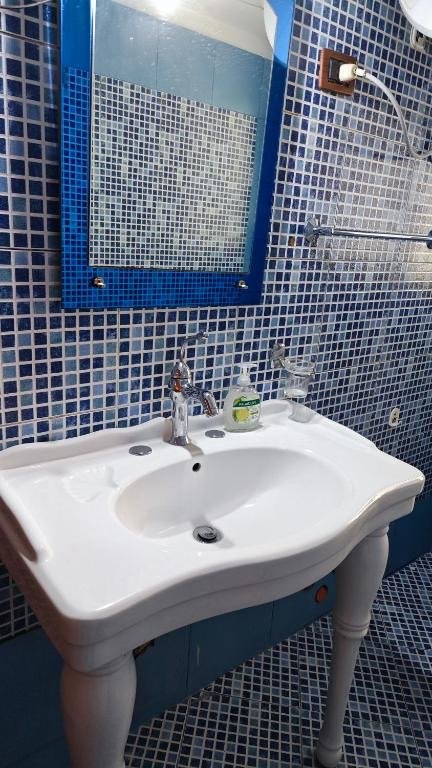 Tirane, jepet me qera apartament , 40 m² 370 € (Stadiumi Dinamo)