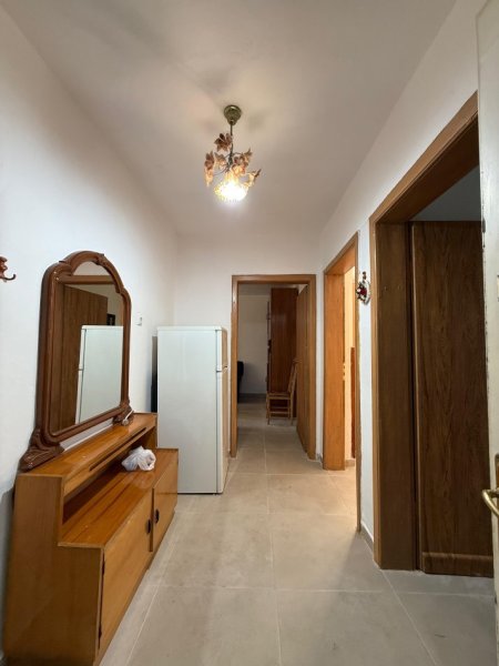 Tirane, jepet me qera apartament 3+1+Ballkon Kati 4, 85 m² 600 € (Mozaiku i Tiranes)
