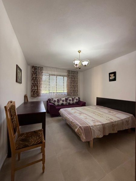 Tirane, jepet me qera apartament 3+1+Ballkon Kati 4, 85 m² 600 € (Mozaiku i Tiranes)
