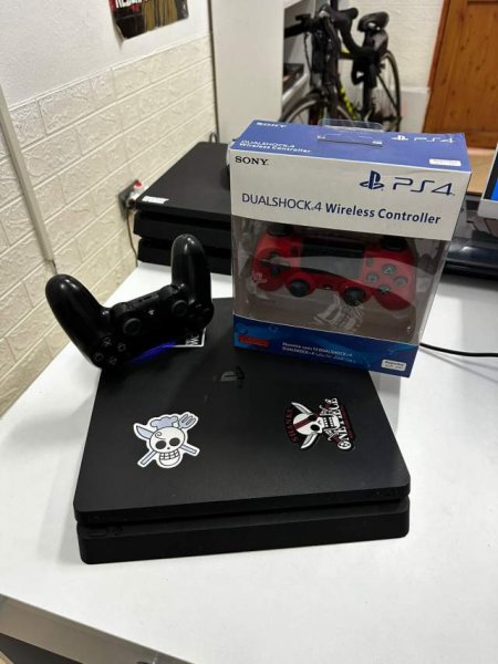 Tirane, shes Play Station Ps4 Slim 265 Euro