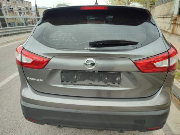 Nissan Qashqai viti 2015 panoramik, full option, automat, 1.6 TDI, navi, 13000 €