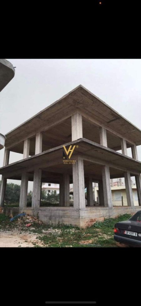 Ksamil, jepet me qera truall 357 m² 300.000 Euro (ksamil)