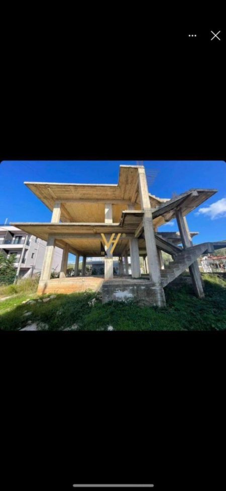Ksamil, jepet me qera truall 357 m² 300.000 Euro (ksamil)
