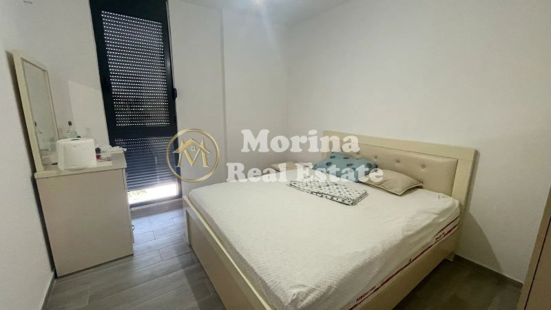 Tirane, jepet me qera apartament 3+1 Kati 3, 113 m² 600 € (Rruga 5 Maji)