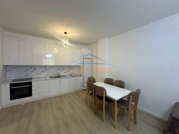 Tirane, jepet me qera apartament 2+1 Kati 1, 113 m² 750€ (Kompleksi Rezidencial Tirana Trio Towers)