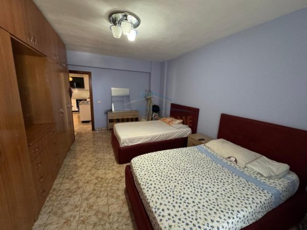 Shitet, Apartament 2+1 Laprake, Tiranë.