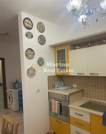 Tirane, jepet me qera apartament 1+1 Kati 6, 70 m² 600 € (Komuna e Parisit)