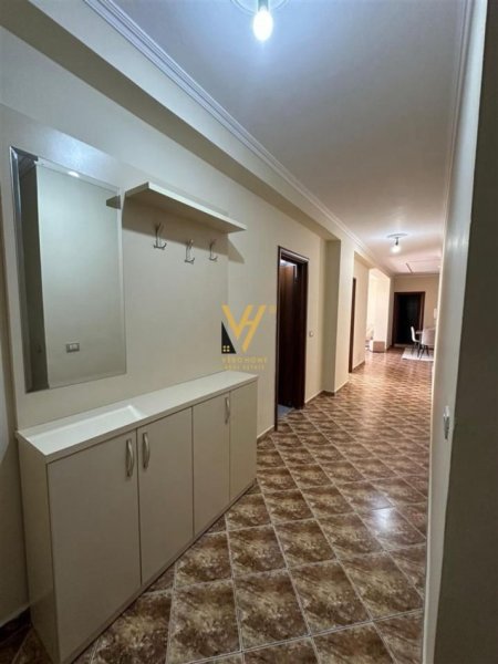 Tirane, jepet me qera apartament 2+1+Ballkon Kati 7, 110 m² 470 € (ASTIR)