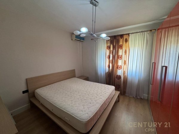 Tirane, jepet me qera apartament 1+1+Ballkon Kati 5, 80 m² 500 € 