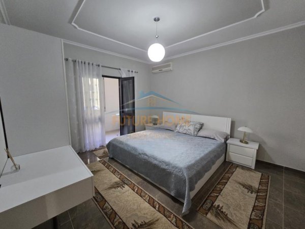 Tirane, jepet me qera apartament 1+1 Kati 1, 60 m² 600 € (rruga Petronini Luarasi)