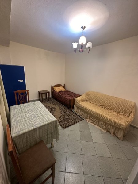 Tirane, jepet me qera garsonier Kati 1, 40 m² 200 € (Rruga Jordan Misja , Bar Alesio)