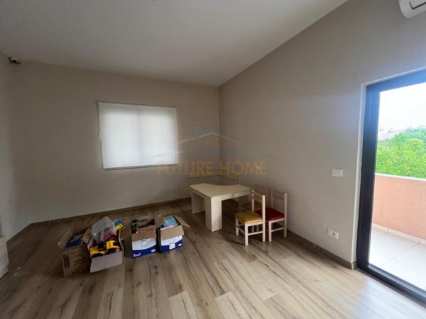 Tirane, jepet me qera 2 Katshe Kati 1, 1.200 € 