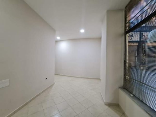 Tirane, shitet ambjent biznesi Kati 0, 25 m² 65.000 Euro (Rruga Qemal Stafa)
