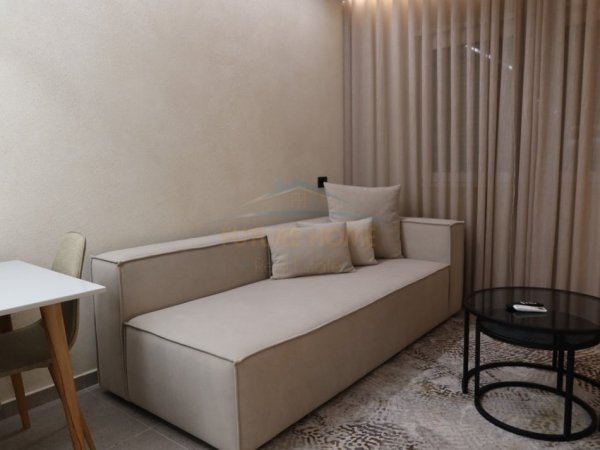 Shitet, Apartament 1+1,Rruga Bogdaneve , Tirane