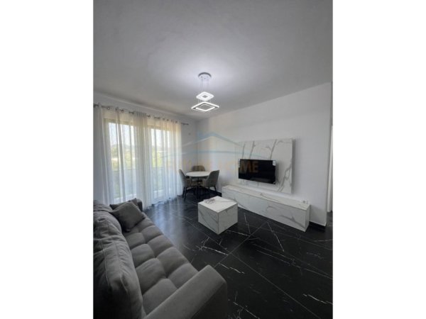 Durres, shes apartament 1+1 Kati 3, 51 m² 75.000 € (Prane Pishave te Buta, Mali i Robit)