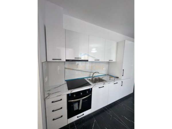 Durres, shes apartament 1+1 Kati 3, 51 m² 75.000 € (Prane Pishave te Buta, Mali i Robit)