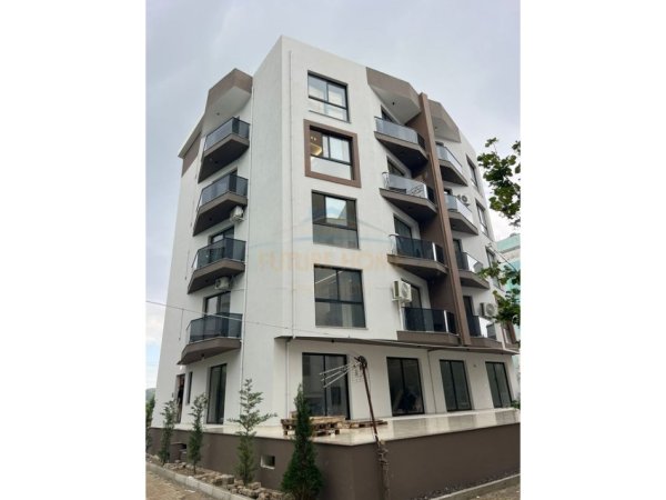 Durres, shes apartament 1+1 Kati 3, 51 m² 75.000 € (Prane Pishave te Buta, Mali i Robit)
