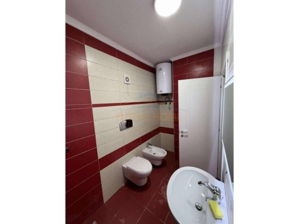 Shitet, Apartament 1+1, Misto Mame