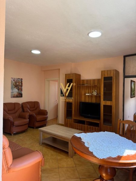 Tirane, jepet me qera apartament 2+1+Ballkon Kati 9, 90 m² 650 € (KOMUNA E PARISIT)