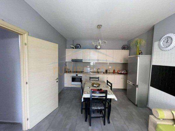 Shqiperi, jepet me qera apartament 1+1 Kati 2, 70 m² 430 € (Qera, Apartament 1+1, Unaza e Re,)