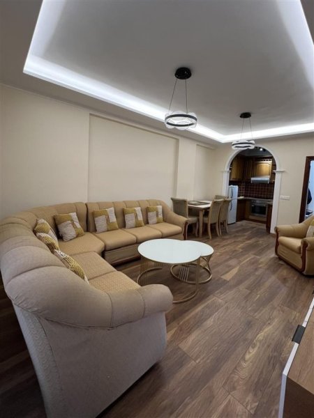 Tirane, jepet me qera apartament 1+1+Ballkon Kati 1, 68 m² 570 € (Ministria e Jashtme)