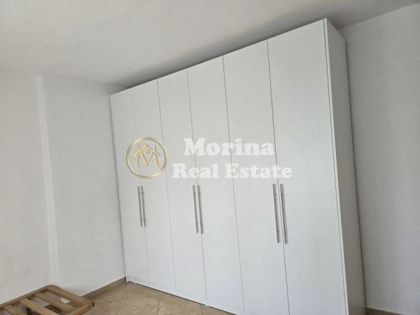 Tirane, jepet me qera apartament 3+1 Kati 4, 100 m² 500 € (Ali Demi)