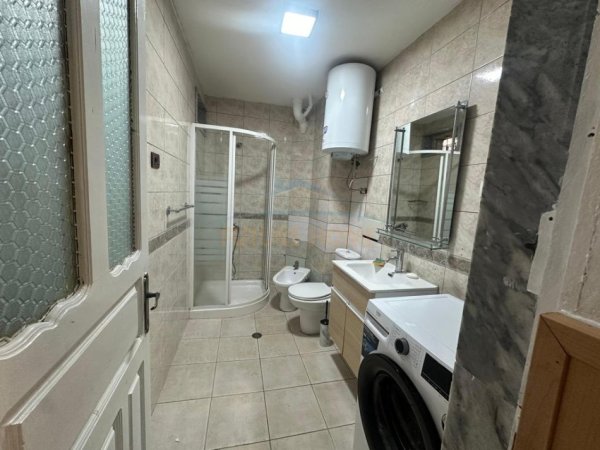 Tirane, jepet me qera apartament 2+1 Kati 2, 76 m² 400 € (Qyteti Studenti, Tiranë)