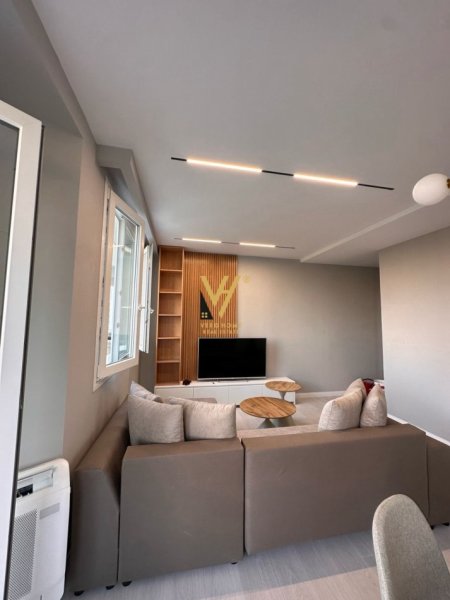 Tirane, jepet me qera apartament 1+1+Ballkon Kati 2, 70 m² 600 € (UNAZA E RE)