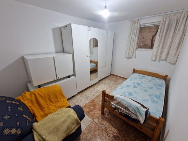 Tirane, jepet me qera shtepi 2+1 Kati 1, 90 m² 450 € (Fakulteti i Inxhinieris se Ndertimit)