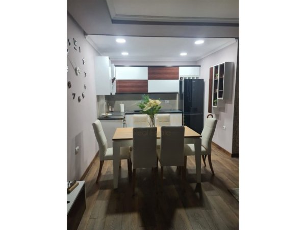 Tirane, shitet apartament 2+1 Kati 4, 105 m² 19.500.000 € 