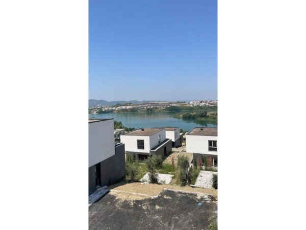 Shitet, Apartament 2+1+2+Post Parkimi, Lakeside Farke