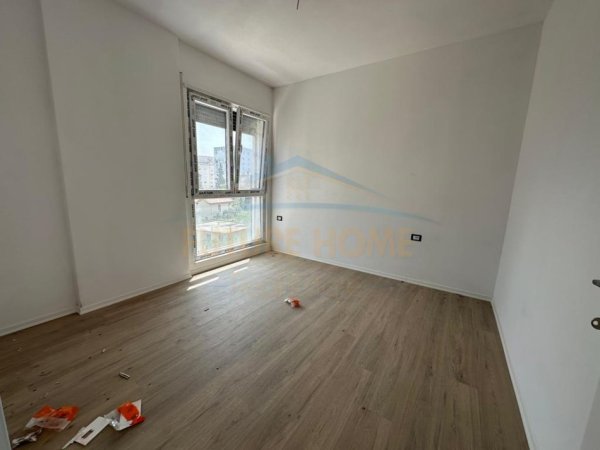 Shitet, Apartament 2+1+2, Jordan Misja, Tiranë.