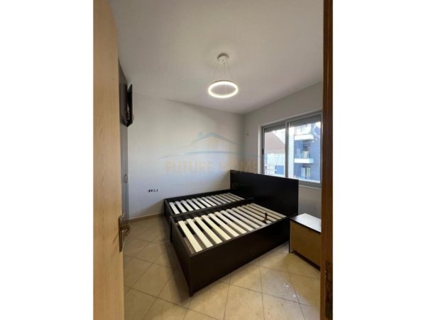 Shitet, Apartament 2+1+2, Kodra e Diellit, Tiranë.