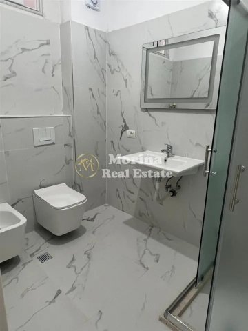 Tirane, jepet me qera apartament 2+1 Kati 3, 100 m² 550 € (Fiori Di Bosko)
