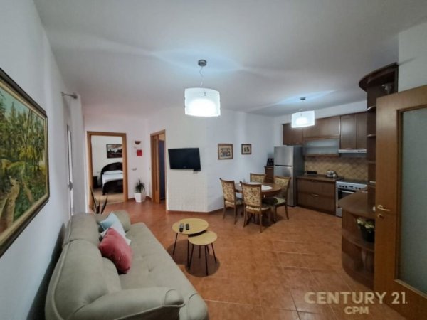 Tirane, jepet me qera apartament 2+1 Kati 5, 81 m² 504 €