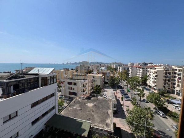 Tirane, shitet apartament 3+1 Kati 8, 550 m² 31.000.000 € 