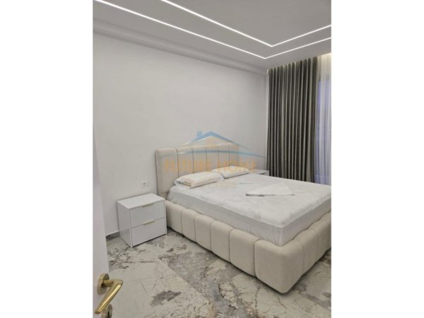 Tirane, jepet me qera apartament 1+1 Kati 5, 75 m² 500 € 