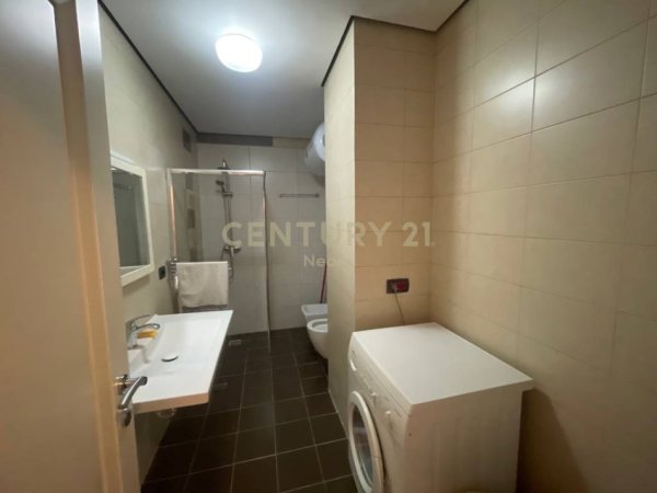 Tirane, jepet me qera apartament 2+1 Kati 2, 82 m² 700 € (Rruga Abraham Linkoln)