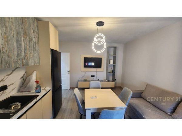 Tirane, jepet me qera apartament 1+1 Kati 3, 48 m² 480 € (Rruga Babe Rexha)