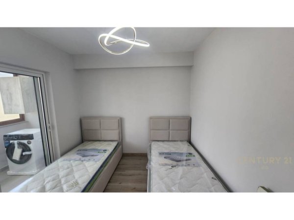 Tirane, jepet me qera apartament 1+1 Kati 3, 48 m² 480 € (Rruga Babe Rexha)
