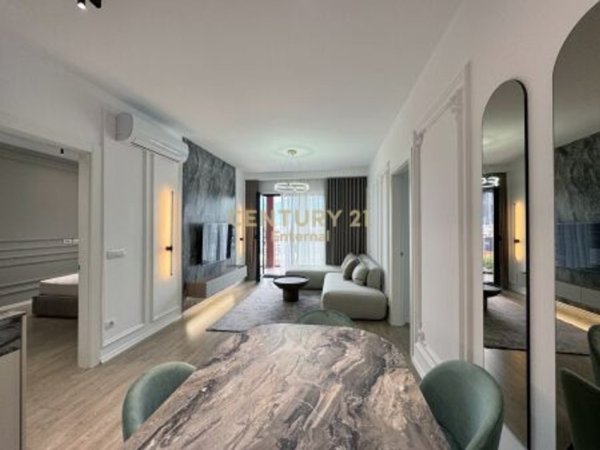 Tirane, jepet me qera apartament 2+1+Ballkon Kati 11, 110 m² 1.500 € (Garden Building)