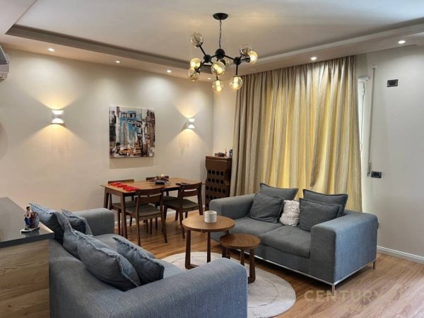 Tirane, jepet me qera apartament 2+1 Kati 2, 100 m² 850 €