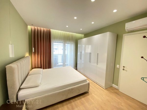Tirane, jepet me qera apartament 2+1 Kati 2, 100 m² 850 €