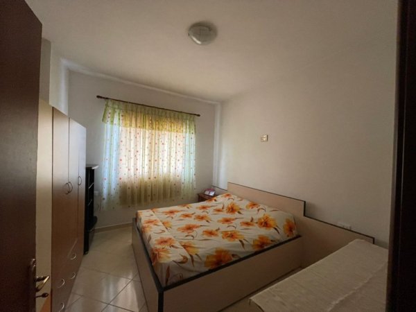 Tirane, jepet me qera apartament 1+1+Ballkon Kati 7, 65 m² 400 € (BAR OSLO,ASTIR))